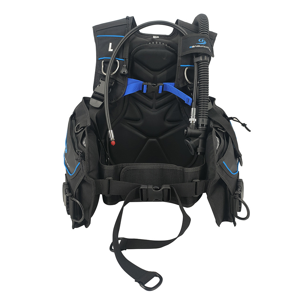 Vehicle traveling data recorder