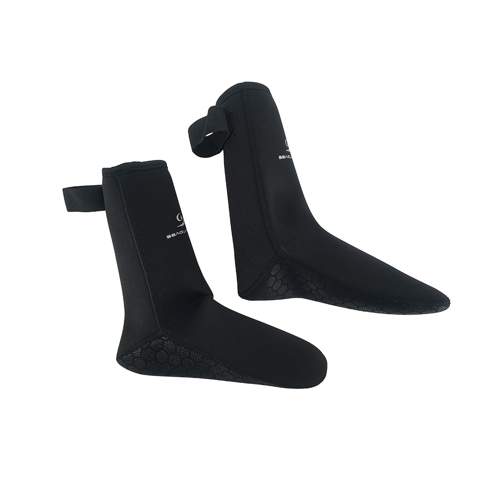 Vehicle traveling data recorder